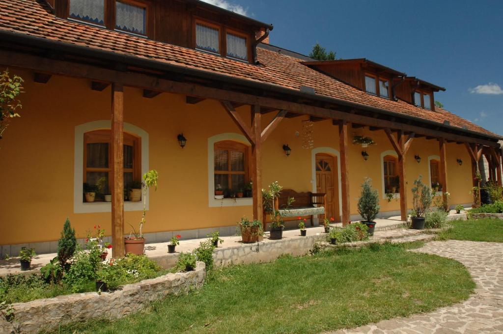 Eletfa Vendeghaz Hotel Eger Exterior foto